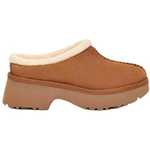 Ugg - Sabots - W New Heights Cozy Clog Chestnut pour Femme en Laine - Taille 40 - Marron - Publicité Ugg - Sabots - W New Heights Cozy Clog Chestnut pour Femme en Laine - Taille 40 - Marron - Publicité