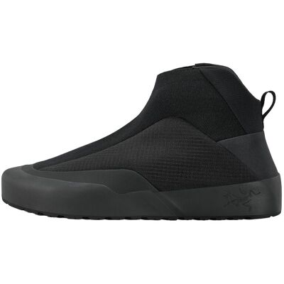 Arc'teryx - Chaussures d'approche mi-hautes - Kragg Insulated W Black/Black pour Femme - Taille 38 2/3 - Noir - Publicité Arc'teryx - Chaussures d'approche mi-hautes - Kragg Insulated W Black/Black pour Femme - Taille 38 2/3 - Noir - Publicité