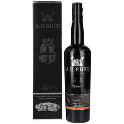 A.H. Riise X.O. FOUNDERS RESERVE Superior Spirit Drink #5 44,4% Vol. 0,7l en boîte cadeau - Publicité A.H. Riise X.O. FOUNDERS RESERVE Superior Spirit Drink #5 44,4% Vol. 0,7l en boîte cadeau - Publicité