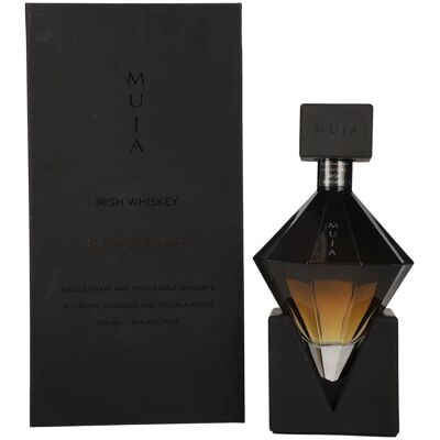 Muja Rosapetra Blended Irish Whiskey 44% Vol. 0,5l en boîte cadeau - Publicité Muja Rosapetra Blended Irish Whiskey 44% Vol. 0,5l en boîte cadeau - Publicité
