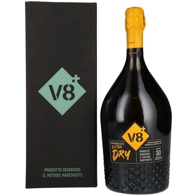 V8+ SANDRO Prosecco Extra Dry DOC 11% Vol. 1,5l en boîte cadeau - Publicité V8+ SANDRO Prosecco Extra Dry DOC 11% Vol. 1,5l en boîte cadeau - Publicité