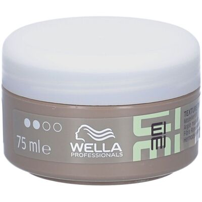 Wella Professionals Eimi Texture Touch Effet Matte Argile - Produit de coiffure - Publicité Wella Professionals Eimi Texture Touch Effet Matte Argile - Produit de coiffure - Publicité