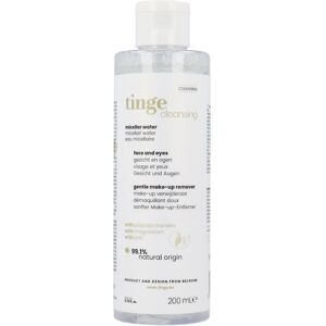 HeW Pharma Tinge Eau micellaire 3-en-1 - Publicité HeW Pharma Tinge Eau micellaire 3-en-1 - Publicité