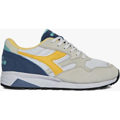 Baskets Diadora N902 S Blanc 38 - Publicité Baskets Diadora N902 S Blanc 38 - Publicité