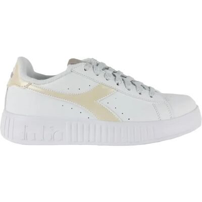 Baskets femme Diadora Step P Blanc 36 - Publicité Baskets femme Diadora Step P Blanc 36 - Publicité