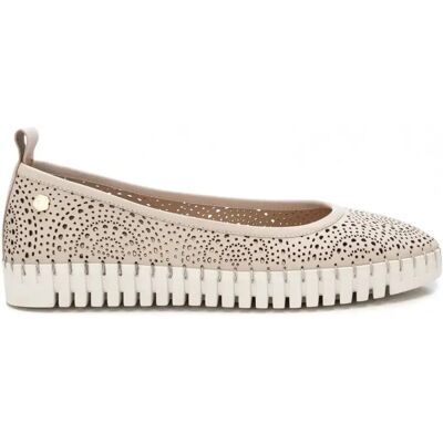 Ballerines design perforé femme Carmela Marron 36 - Publicité Ballerines design perforé femme Carmela Marron 36 - Publicité