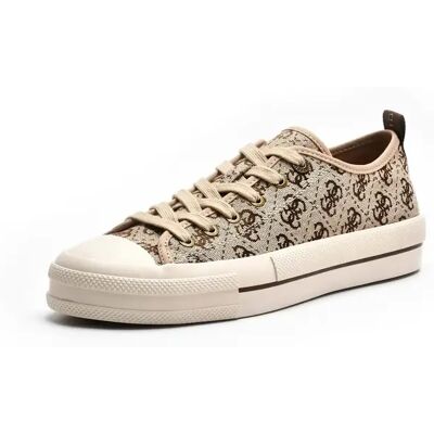 Baskets Guess Carey Beige 45 - Publicité Baskets Guess Carey Beige 45 - Publicité
