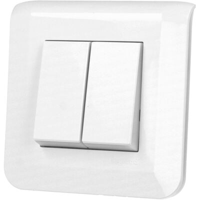 Bouton poussoir double Legrand Mosaic™ complet - Publicité Bouton poussoir double Legrand Mosaic™ complet - Publicité