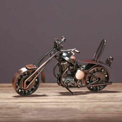 BEIJIYI Modèle de moto Harley en fer forgé à souder à la main décoration dintérieur de collection Moto pour les amateurs (bronze) - Publicité BEIJIYI Modèle de moto Harley en fer forgé à souder à la main décoration dintérieur de collection Moto pour les amateurs (bronze) - Publicité