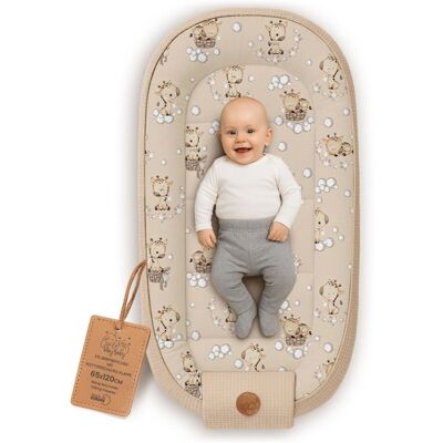 TOTSY BABY Réducteur de Lit Bébé 65x120cm Cocon en Gaufre de Coton Polyvalent pour Couffin Nid dAnge et Naissance Girafes Beige - Publicité TOTSY BABY Réducteur de Lit Bébé 65x120cm Cocon en Gaufre de Coton Polyvalent pour Couffin Nid dAnge et Naissance Girafes Beige - Publicité