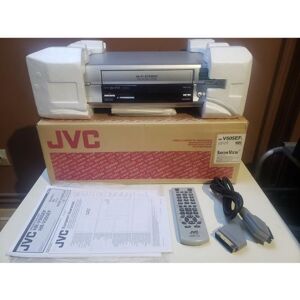 MAGNETOSCOPE JVC HR-V505 6 TETES HIFI STEREO LECTEUR ENREGISTREUR K7 CASSETTE VIDEO VHS VCR + TELECOMMANDE - Publicité MAGNETOSCOPE JVC HR-V505 6 TETES HIFI STEREO LECTEUR ENREGISTREUR K7 CASSETTE VIDEO VHS VCR + TELECOMMANDE - Publicité