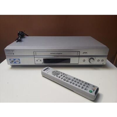 MAGNETOSCOPE SONY SLV-SE640 6 TETES HiFi Stereo Lecteur ENREGISTREUR K7 Cassette Video VHS VCR + TELECOMMANDE - Publicité MAGNETOSCOPE SONY SLV-SE640 6 TETES HiFi Stereo Lecteur ENREGISTREUR K7 Cassette Video VHS VCR + TELECOMMANDE - Publicité