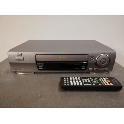 MAGNETOSCOPE JVC HR-J660MS - LECTEUR ENREGISTREUR VHS - 6 TETES Gris - Publicité MAGNETOSCOPE JVC HR-J660MS - LECTEUR ENREGISTREUR VHS - 6 TETES Gris - Publicité
