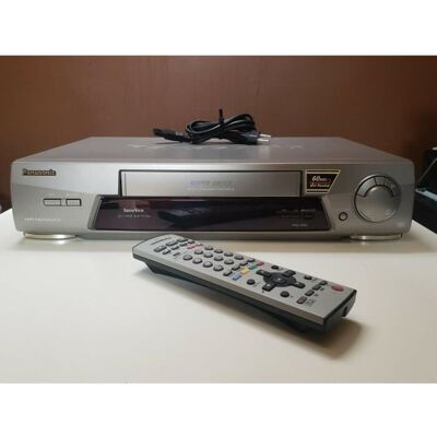 MAGNETOSCOPE PANASONIC NV-FJ612 LECTEUR ENREGISTREUR K7 CASSETTE VIDEO VHS VCR - Publicité MAGNETOSCOPE PANASONIC NV-FJ612 LECTEUR ENREGISTREUR K7 CASSETTE VIDEO VHS VCR - Publicité