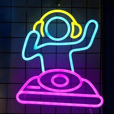 DAITY Néon tendance idéal pour la décoration murale. Lecteur DJ Anywin néon LED USB intensité variable. Publicité DAITY Néon tendance idéal pour la décoration murale. Lecteur DJ Anywin néon LED USB intensité variable. Publicité