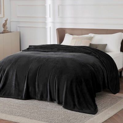 Plaid - Bedsure - Couverture en flanelle unie - Noir - 240x220cm Noir - Publicité Plaid - Bedsure - Couverture en flanelle unie - Noir - 240x220cm Noir - Publicité