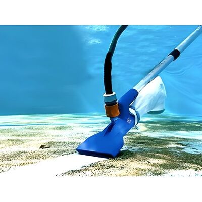 Aspirateur piscine & spa - KERLIS - SUPA-VAC - Large aspiration - Nettoyage facile - Piscines hors-sol/enterrées Bleu - Publicité Aspirateur piscine & spa - KERLIS - SUPA-VAC - Large aspiration - Nettoyage facile - Piscines hors-sol/enterrées Bleu - Publicité
