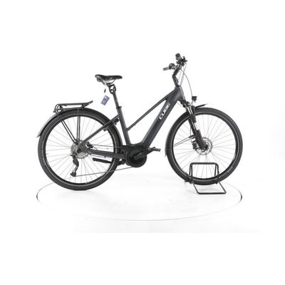 Vélo électrique - Cube Touring Hybrid ONE - noir - Vélo électrique de trekking - Bosch 500 Wh Reconditionné Noir - Publicité Vélo électrique - Cube Touring Hybrid ONE - noir - Vélo électrique de trekking - Bosch 500 Wh Reconditionné Noir - Publicité