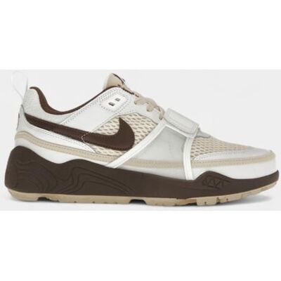 Nike Zoom Field Jaxx Travis Scott Light Chocolate Blanc - Publicité Nike Zoom Field Jaxx Travis Scott Light Chocolate Blanc - Publicité