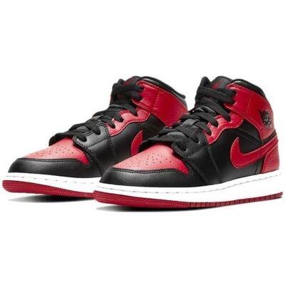 Basket Nike Air Jordan 1 Mid Rouge Noir Blanc - Adulte - Lacets - Cuir Rouge - Publicité Basket Nike Air Jordan 1 Mid Rouge Noir Blanc - Adulte - Lacets - Cuir Rouge - Publicité