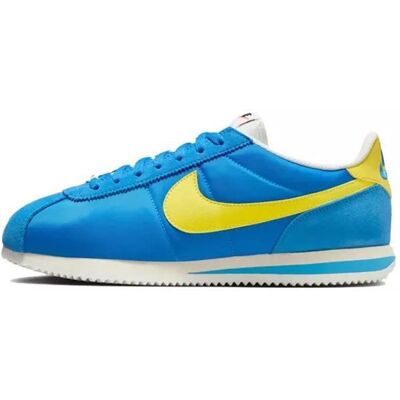 Basket Nike Cortez Basic Nylon Nike - Publicité Basket Nike Cortez Basic Nylon Nike - Publicité