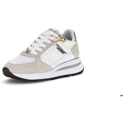 Baskets femme Guess Energy Blanc - Publicité Baskets femme Guess Energy Blanc - Publicité