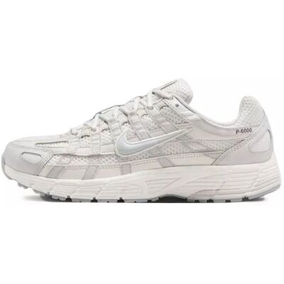 Nike W P-6000 Se Summit White/ Wolf Grey-Vast Grey - Baskets - Publicité Nike W P-6000 Se Summit White/ Wolf Grey-Vast Grey - Baskets - Publicité
