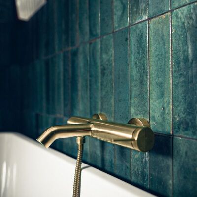 Luisa Mitigeur Bain-douche Mécanique - Or brossé - Essebagno Jaune - Publicité Luisa Mitigeur Bain-douche Mécanique - Or brossé - Essebagno Jaune - Publicité