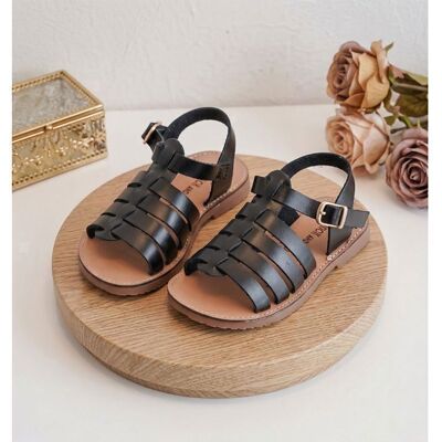 2014.JEWELYR.LUXE Chaussures - Sandales - Fille - Cuir - Noir - Type Spartiates - Fermeture Boucle - du 31 au 36 Noir - Publicité 2014.JEWELYR.LUXE Chaussures - Sandales - Fille - Cuir - Noir - Type Spartiates - Fermeture Boucle - du 31 au 36 Noir - Publicité