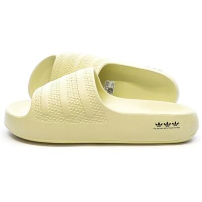 Claquettes Jaune Mixte Adidas Adilette Ayoon Jaune - Publicité Claquettes Jaune Mixte Adidas Adilette Ayoon Jaune - Publicité