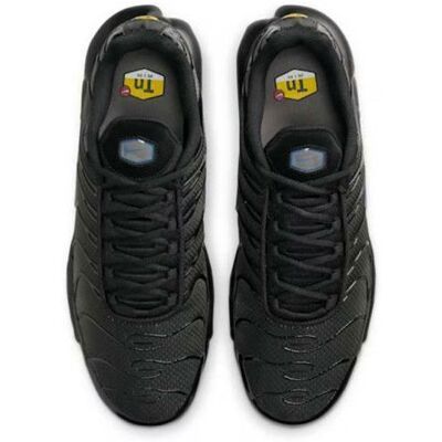 Nike - Tuned - Noir - Taille 40 - Shoes - Publicité Nike - Tuned - Noir - Taille 40 - Shoes - Publicité