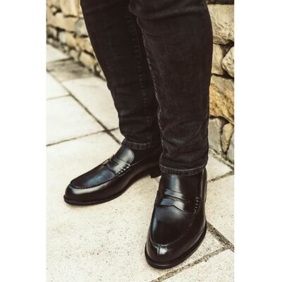 BELYM Chaussure Richelieu Homme - Cuir Noir - Forme élancée - Doublure en cuir de vachette Noir - Publicité BELYM Chaussure Richelieu Homme - Cuir Noir - Forme élancée - Doublure en cuir de vachette Noir - Publicité