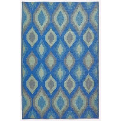 Tapis extérieur jardin imperméable réversible et résistant UV - Amber - 240 x 300 cm - Bleu - Matériaux recyclés - Homescapes Bleu - Publicité Tapis extérieur jardin imperméable réversible et résistant UV - Amber - 240 x 300 cm - Bleu - Matériaux recyclés - Homescapes Bleu - Publicité