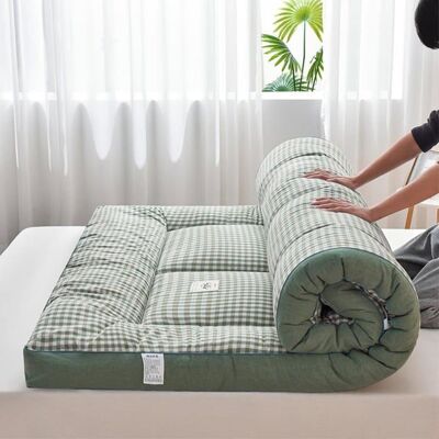 Generic Matelas Futon de Sol Japonais Pliable Style Tatami Matelas de Camping Portable Tissu Respirant pour Canapé Vert 90x200cm Vert - Publicité Generic Matelas Futon de Sol Japonais Pliable Style Tatami Matelas de Camping Portable Tissu Respirant pour Canapé Vert 90x200cm Vert - Publicité