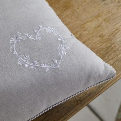 Coussin brodé Charme - 40x40cm - Coton - Publicité Coussin brodé Charme - 40x40cm - Coton - Publicité