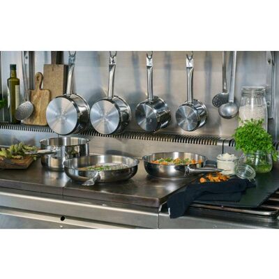 Poêle - BAUMALU - Primo 28 - Inox - Grande surface - Résistante - Publicité Poêle - BAUMALU - Primo 28 - Inox - Grande surface - Résistante - Publicité