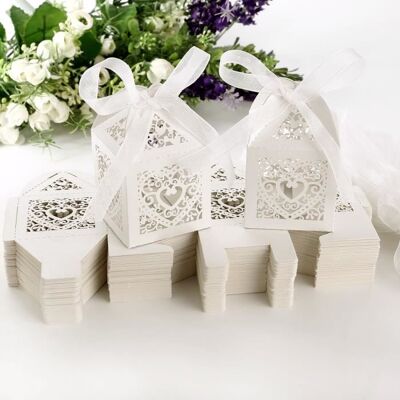 100pcs Boîte à dragées Bonbonnière Cage avec ruban Vigne Coeur carte ivoire nacré pour mariage. Taille: denviron 5 x 5 x 75 cm - Publicité 100pcs Boîte à dragées Bonbonnière Cage avec ruban Vigne Coeur carte ivoire nacré pour mariage. Taille: denviron 5 x 5 x 75 cm - Publicité