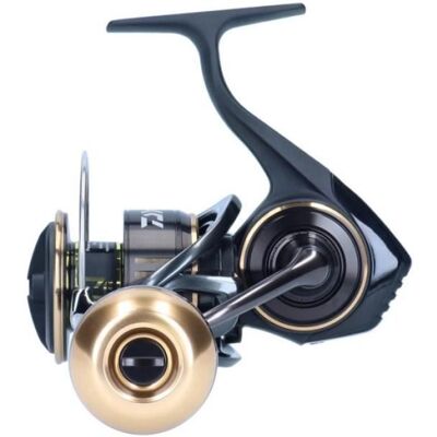 Moulinet spinning - DAIWA - BG MQ 6000 DH ARK 2020 - Poignée Aluminium - Frein ATD - 430g - Publicité Moulinet spinning - DAIWA - BG MQ 6000 DH ARK 2020 - Poignée Aluminium - Frein ATD - 430g - Publicité