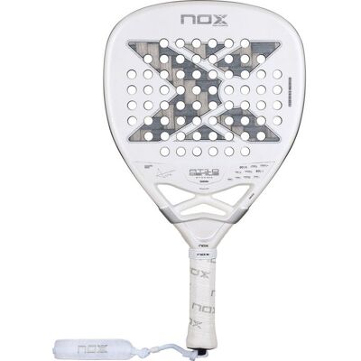 Raquette de padel Nox AT10 Genius Attack 12K Alum Xtrem par Agustín Tapia - Publicité Raquette de padel Nox AT10 Genius Attack 12K Alum Xtrem par Agustín Tapia - Publicité