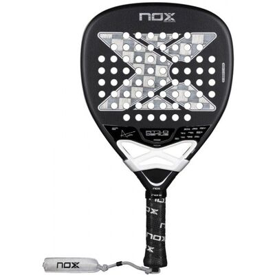 Raquette de padel Nox AT10 Genius Attack 18K Alum par Agustín Tapia - Publicité Raquette de padel Nox AT10 Genius Attack 18K Alum par Agustín Tapia - Publicité