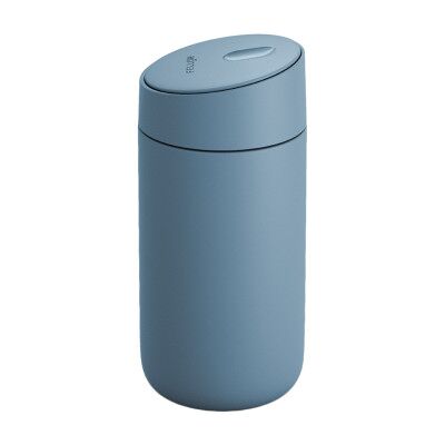 Mug isotherme Fellow Carter Slide Hazy Blue - 354 ml - Publicité Mug isotherme Fellow Carter Slide Hazy Blue - 354 ml - Publicité