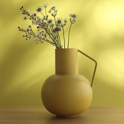 Becquet Vase contemporain en métal Jaune unisex - Publicité Becquet Vase contemporain en métal Jaune unisex - Publicité