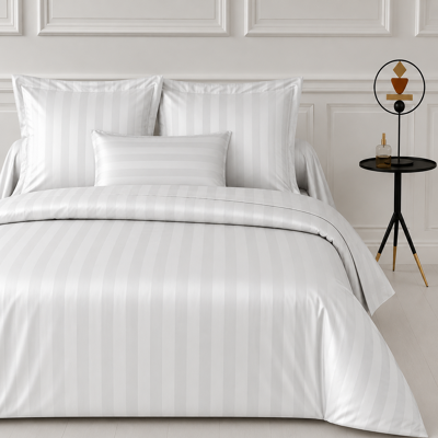 3S. x Tertio Housse De Couette Satin De Coton 2 faces uni / rayé - Blanc 260 x 240 cm unisex - Publicité 3S. x Tertio Housse De Couette Satin De Coton 2 faces uni / rayé - Blanc 260 x 240 cm unisex - Publicité