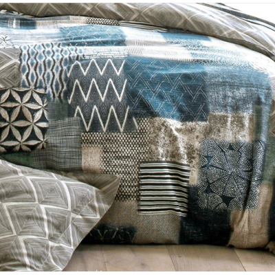 Becquet Drap plat effet patchwork - Bleu - Gris Chiné 180 x 290 cm unisex - Publicité Becquet Drap plat effet patchwork - Bleu - Gris Chiné 180 x 290 cm unisex - Publicité