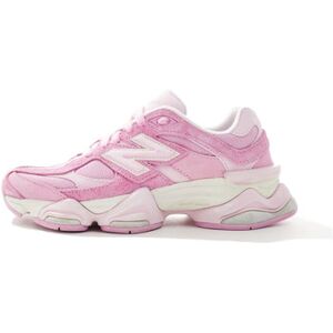 Baskets basses New Balance 9060 Pink Overdye ASOS Exclusive Rose - Publicité Baskets basses New Balance 9060 Pink Overdye ASOS Exclusive Rose - Publicité