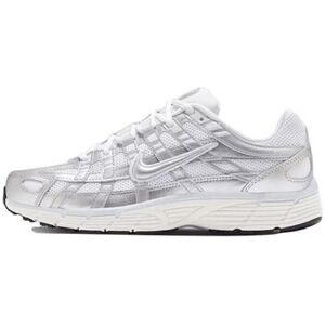Baskets basses Nike WMS P-6000 Argenté - Publicité Baskets basses Nike WMS P-6000 Argenté - Publicité