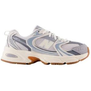 Baskets basses New Balance GR530 Gris - Publicité Baskets basses New Balance GR530 Gris - Publicité