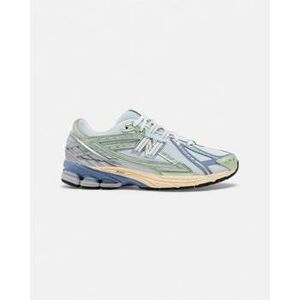 Baskets basses New Balance 1906R Ice Blue Melon Water Blanc - Publicité Baskets basses New Balance 1906R Ice Blue Melon Water Blanc - Publicité
