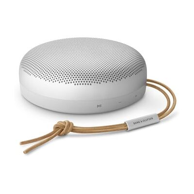 Bang & Olufsen Beosound A1 2ème Génération Gris - Haut-parleur Bluetooth portable - Publicité Bang & Olufsen Beosound A1 2ème Génération Gris - Haut-parleur Bluetooth portable - Publicité