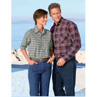 Chemise superbes motifs à carreaux - Publicité Chemise superbes motifs à carreaux - Publicité